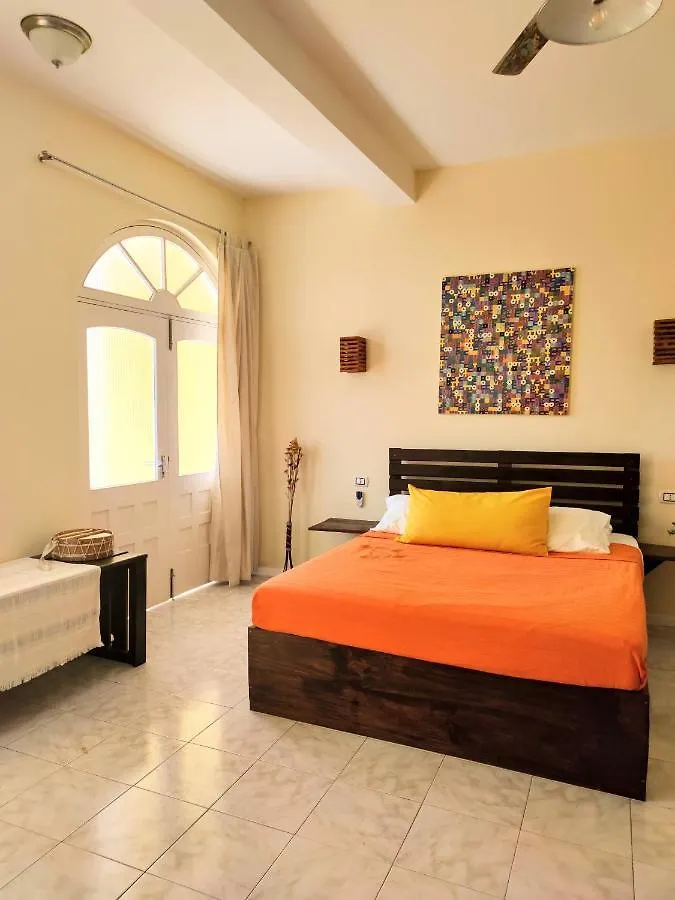 Hotel Casa Bom Dia Mindelo Pensjonat